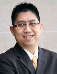 Photo of Dr Leong Cheng Nang